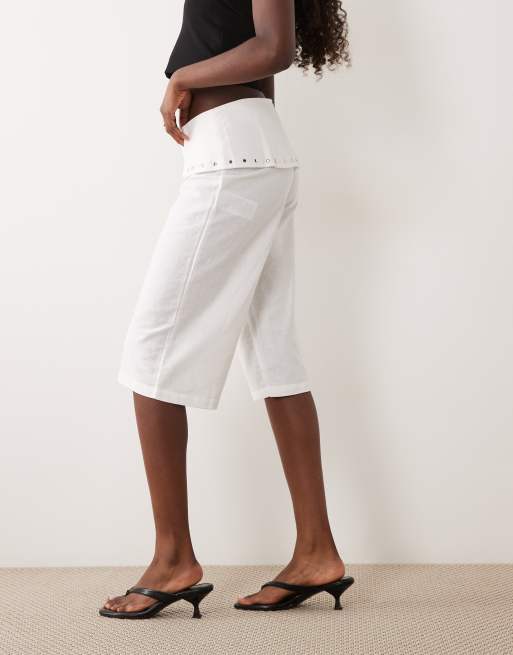 Motel Oren Capri-Hose mit Nietenbesatz an der Taille in Ivory, 4 von 5