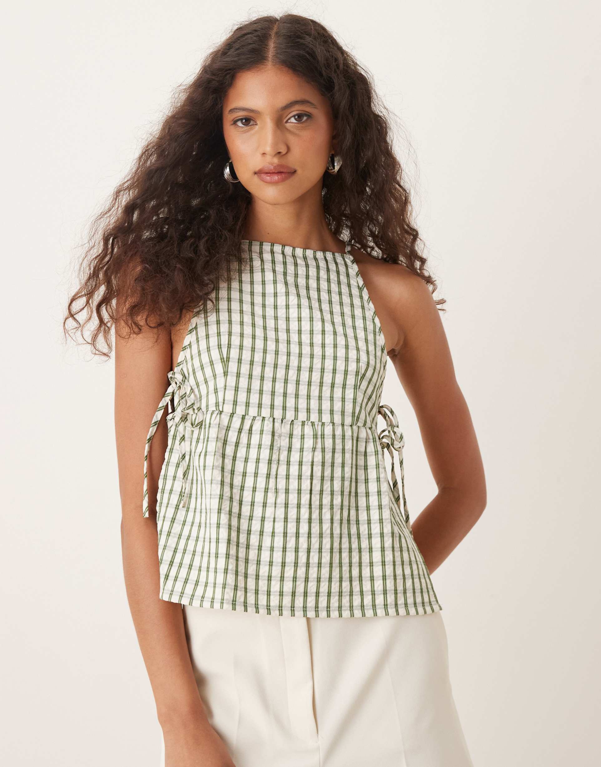motel palsi plaid tie side top in green