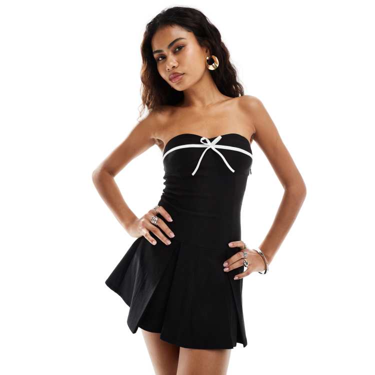 black dress with white bows on front Matte Black High School Graduation Gown 42 (4'9