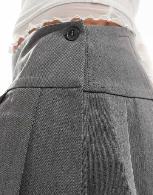 Motel pleated mini skirt in gray, 2 of 5