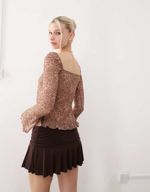 Motel ratu paisley print ruffle front top in pink, 4 of 4