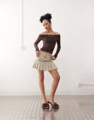Motel Renie Bardot Long Sleeve Top In Brown