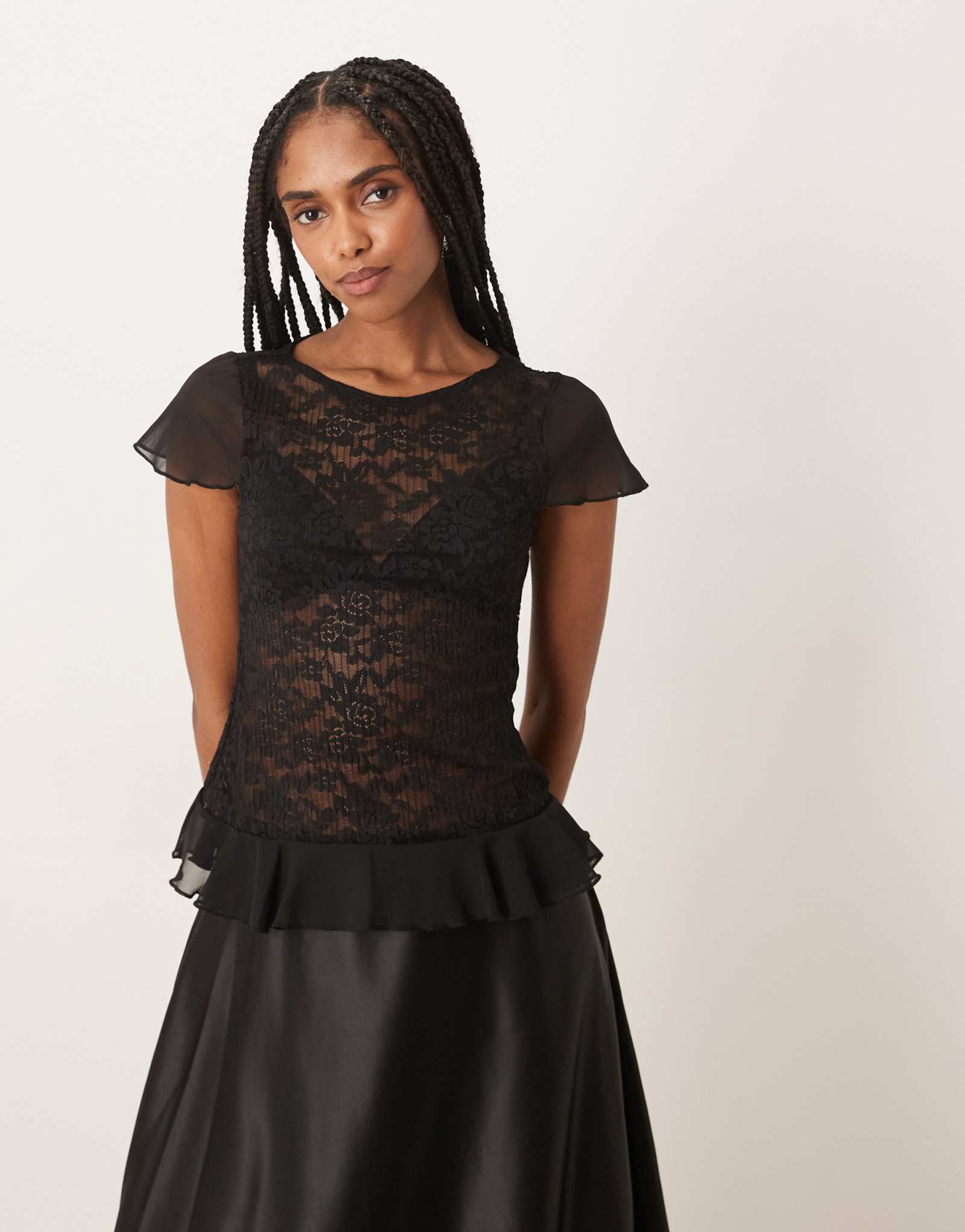 Черный кружевной сетчатый топ Motel Roselani с оборками и сеточкой