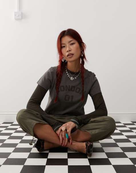 Motel sakha london slogan relaxed t-shirt in dark grey - view 1