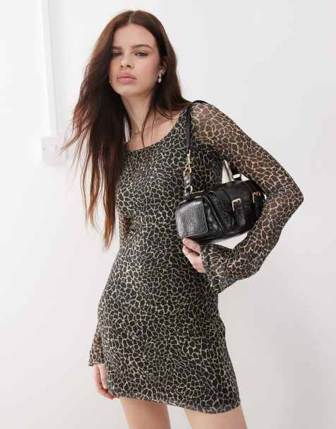Motel - Sartika - Mini jurk met giraffeprint en uitlopende mouwen in zwart en crème - view 1