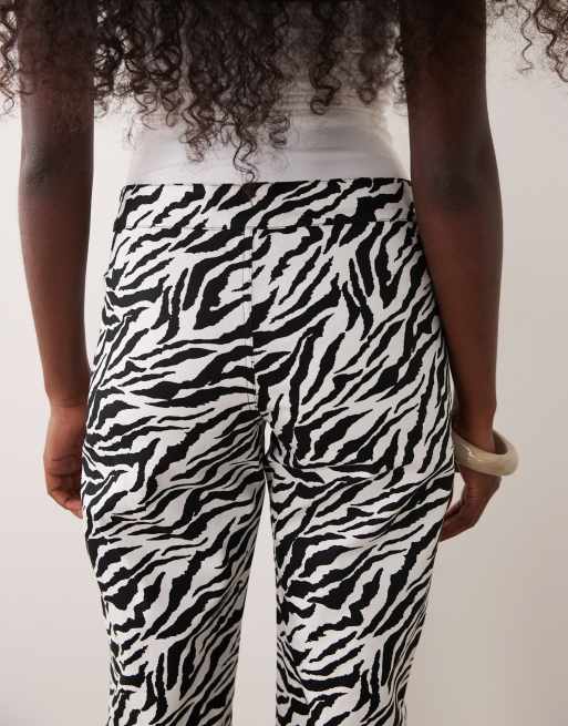 Motel Seni zebra print twill capri pants, 5 of 5