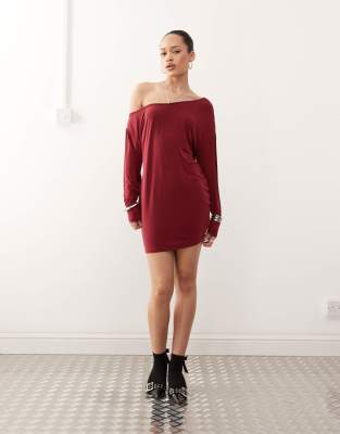 shelisa slouchy mini dress in deep red