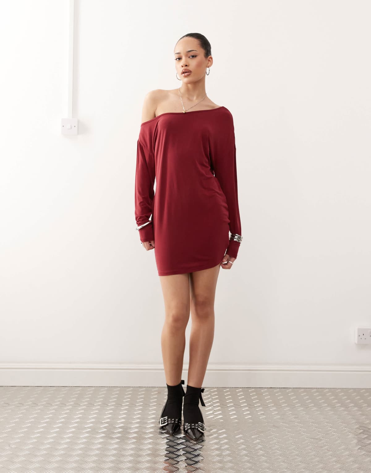 Motel shelisa slouchy mini dress in deep red
