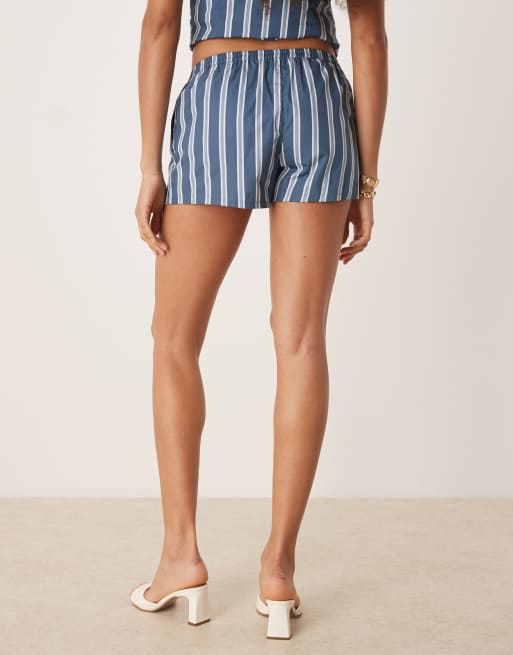 Motel sibo wide stripe shorts in navy, 3 of 5