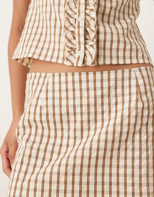 Motel Solla check print mini skirt in brown, 2 of 5