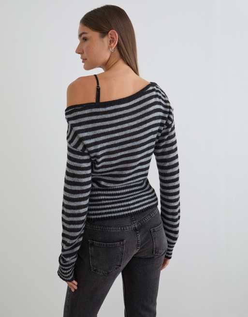 Motel Suena asymmetric stripe knit sweater in black, 4 of 4