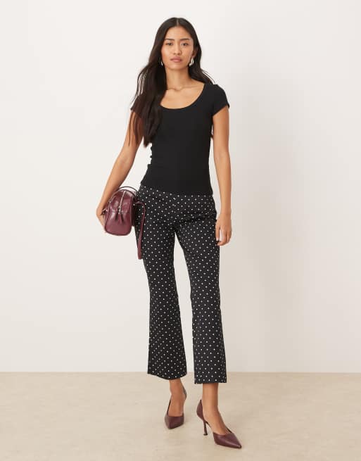 Motel Sumala ribbed scoop neck short sleeve t-shirt in black, 3 of 4