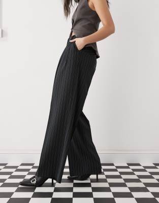 MOTEL SYRA PLEATED PANTS 