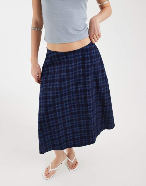 Motel Takara midaxi skirt in midnight check, 2 of 5