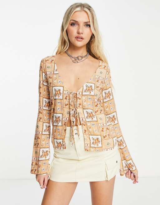 Motel tie front 90s cardigan top in vintage picnic print