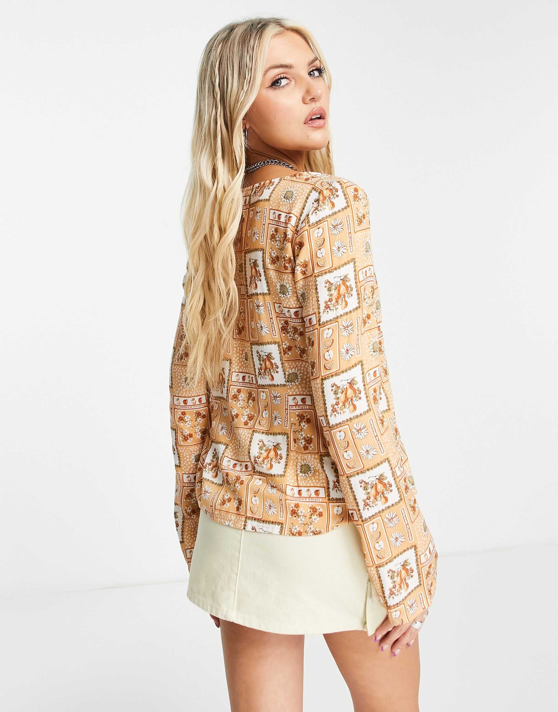 Motel tie front 90s cardigan top in vintage picnic print view 3