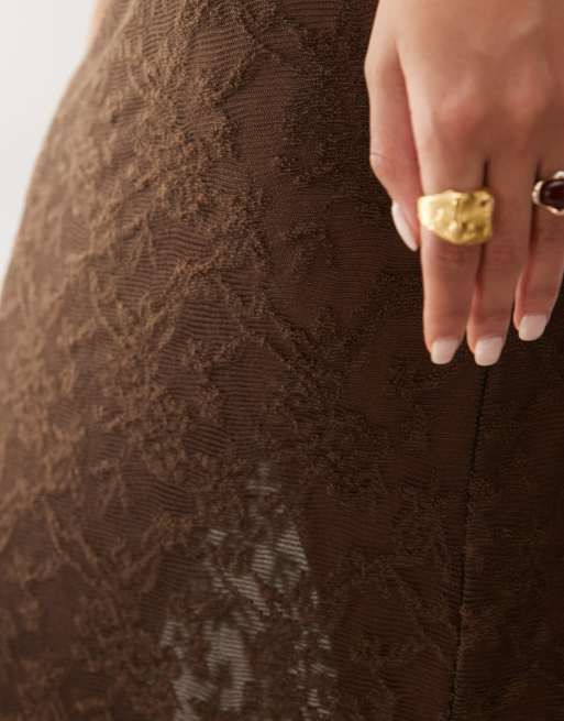 Motel tulus lace maxi skirt in dark brown, 4 of 5