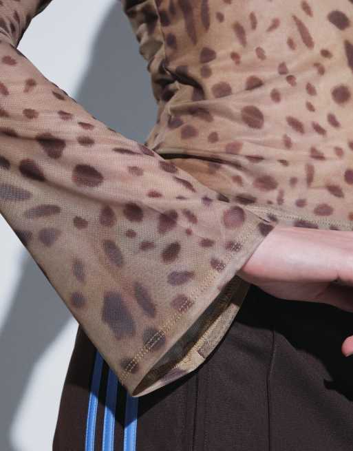 Motel tyanna v neck mesh long sleeve top in leopard print, 2 of 4