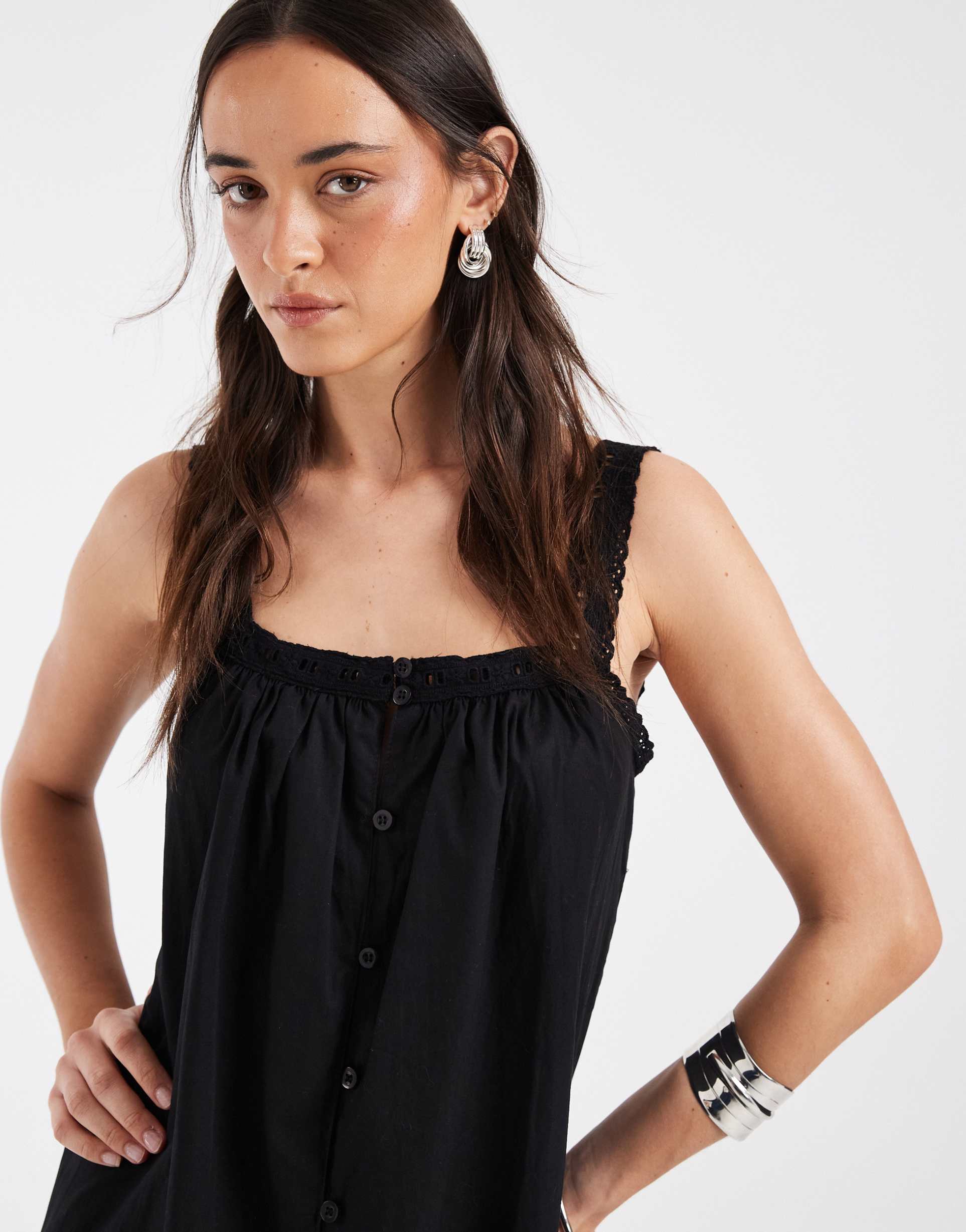 motel veraux poplin maxi dress in black