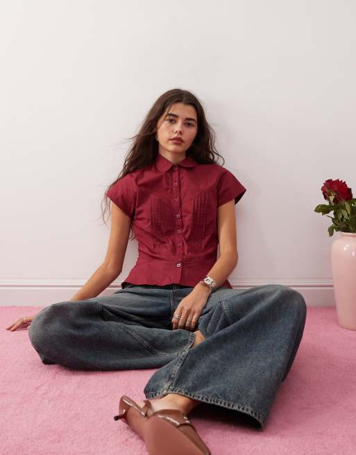 Motel wilmot pintuck fitted blouse in burgundy