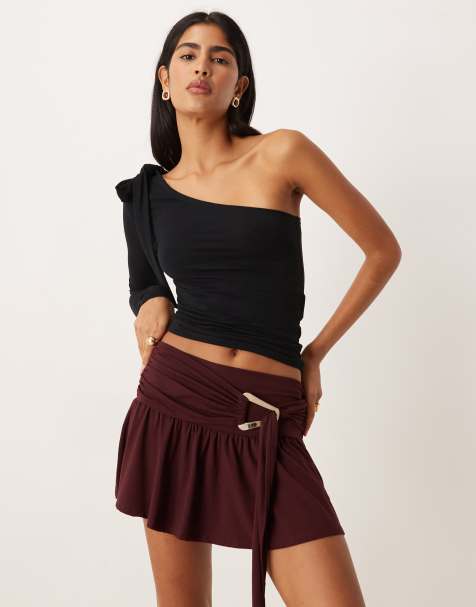 Motel yeri low rise mini skirt with buckle detailing in plum