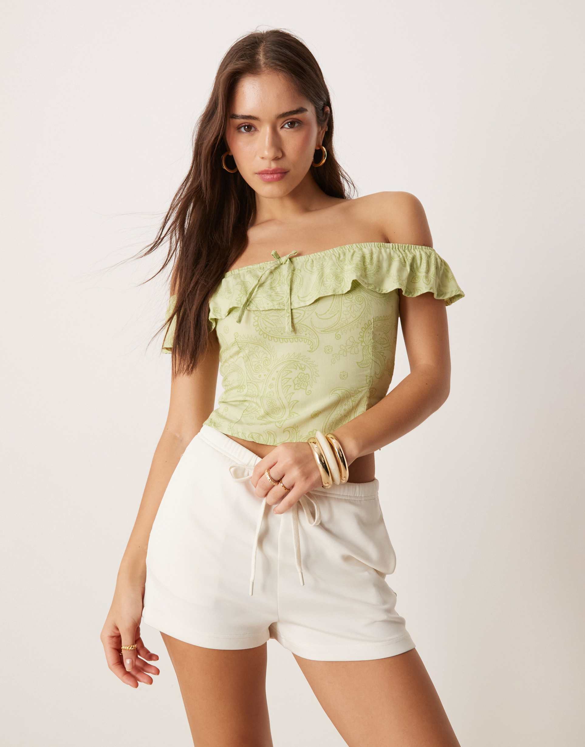 motel yokai retro paisley print off the shoulder top in lime