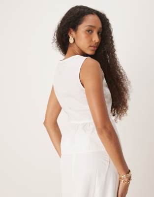 Motel yoko button detail blouse in white