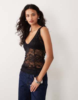 Motel Yoren Scoop Neck Lace Top In Black