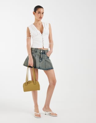 Motel Yoshino Plunge Broderie Top In White