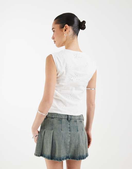 Motel Yoshino plunge broderie top in white, 4 of 4