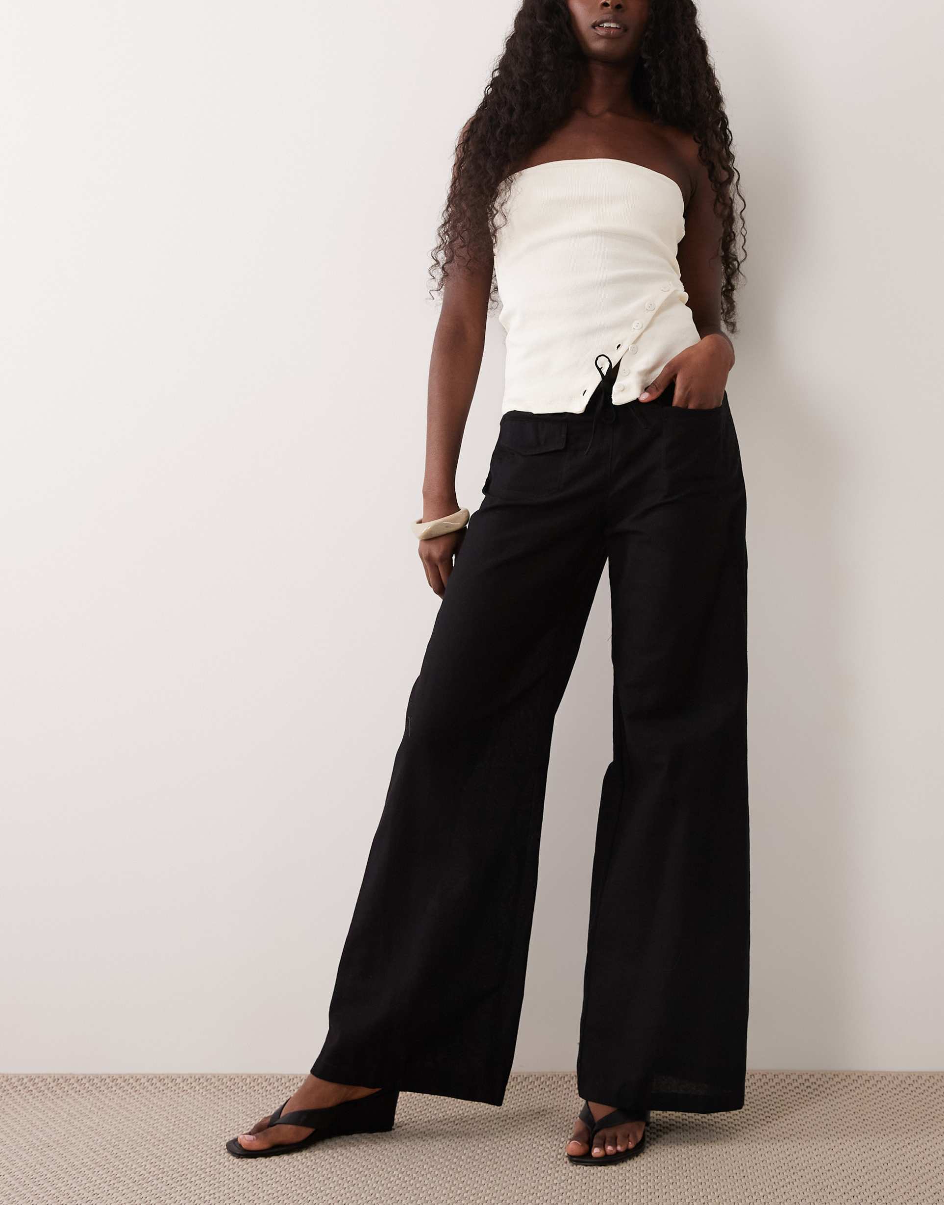 motel yua low rise pants in black