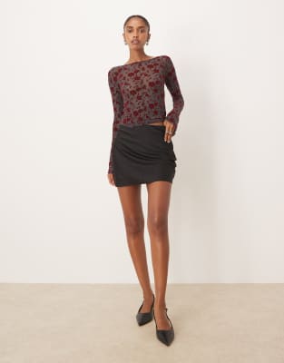 Motel Zerlin Long Sleeve Garden Floral Sheer Top In Gray