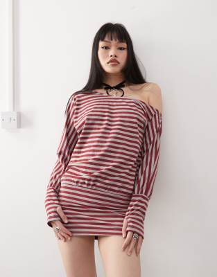 Zylina slouchy stripe mini dress in burgundy gray-Red