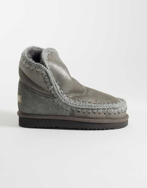 Mou 18 shearling lined faux suede boots in silver metallic, 2 of 4