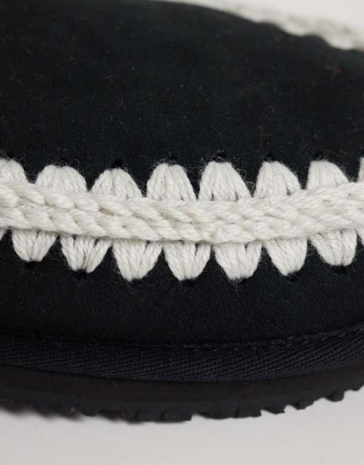 Mou shearling lined overstitch suede slippers in black, 3 of 4