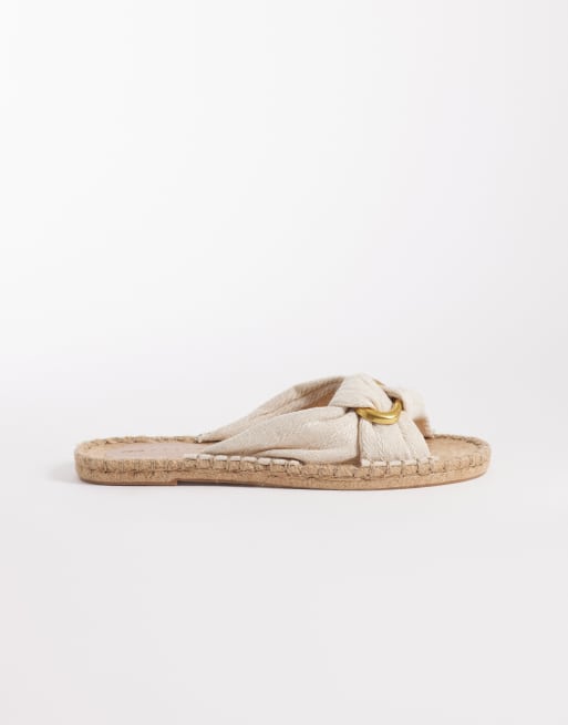 Mules beis estilo alpargatas con diseño anudado Jade de ASOS DESIGN Wide Fit, 3 de 4