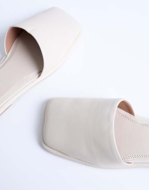 Mules blanco hueso con puntera cuadrada de cuero auténtico Almina de Topshop, 2 de 4