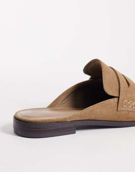 Mules color arena estilo mocasines con detalle fruncido Mouse de ASOS DESIGN, 3 de 4