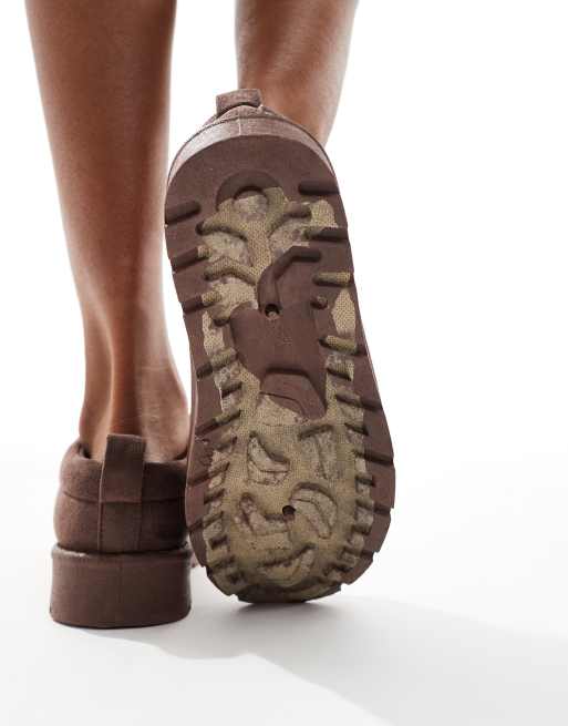 Mules marrón chocolate de antelina de SEQWL, 4 de 4