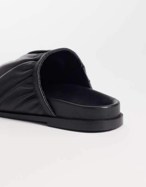 Mules negras planas de cuero Yla-na de Bronx, 4 de 4