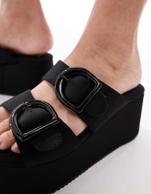 Mules negros con plataforma plana y detalle de hebilla Take Over de ASOS DESIGN, 4 de 4