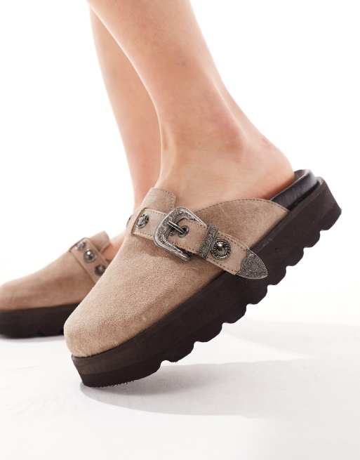 Mules tostados de cuero premium Mystic de FhyzicsShops DESIGN