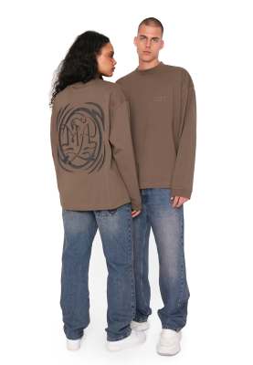 Multiply Apparel - Radial - Langärmliger Pullover in Braun