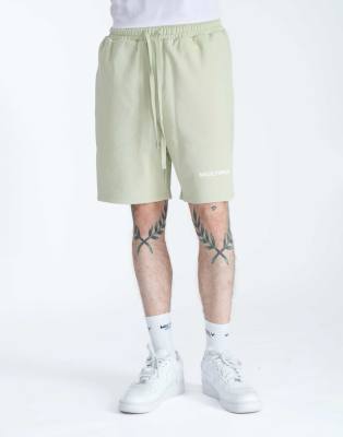 Multiply Apparel - Shorts in Alfalfa-Grün mit Multiply-Logo