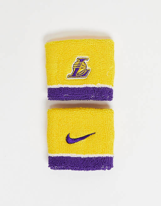 cómo utilizar víctima Chillido Muñequeras amarillas NBA Lakers de Nike | ASOS