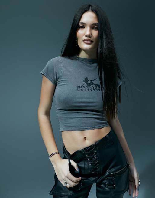 Murci dangerous motif baby tee in gray
