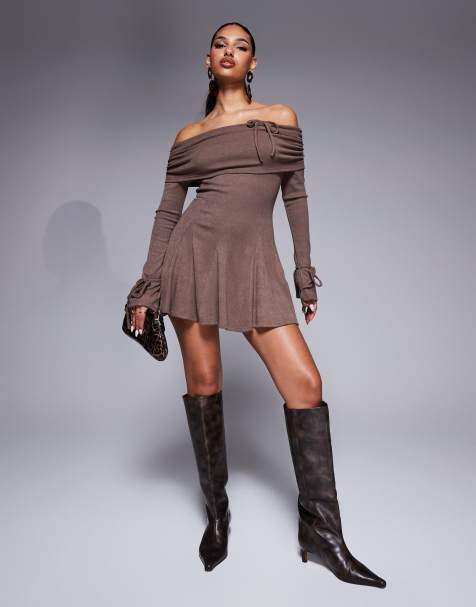 Murci - Exclusives - Gebeide mini bardot-jurk met omslag en zwierige rok in bruin - view 1