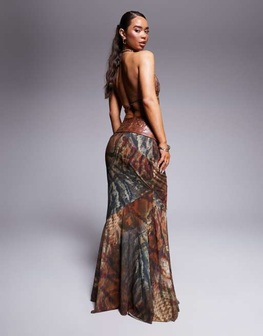 Murci - Exclusivité - Robe longue dos nu à imprimé serpent avec décolleté plongeant et ceinture en imitation cuir, 4 de 4
