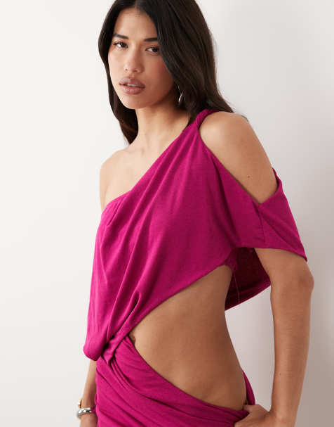 Murci – Exklusiv – Schulterfreies Minikleid in Dunkelrosa mit Zierausschnitt und drapiertem Detail - view 1