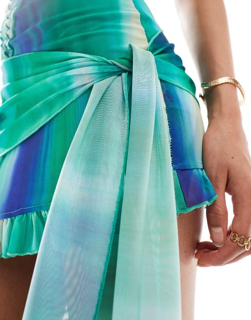 Murci – Exklusives, vorn gebundenes Neckholder-Minikleid in Grün 